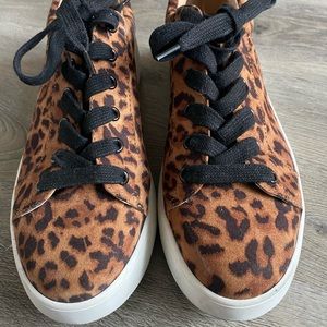 Steve Madden leopard print sneaker